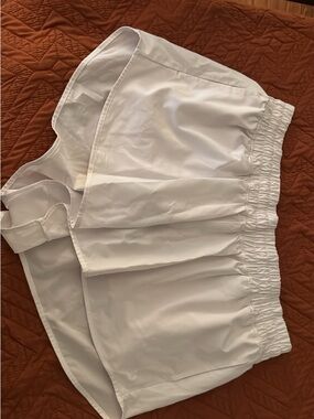 White Elastic Waist Shorts with Pockets